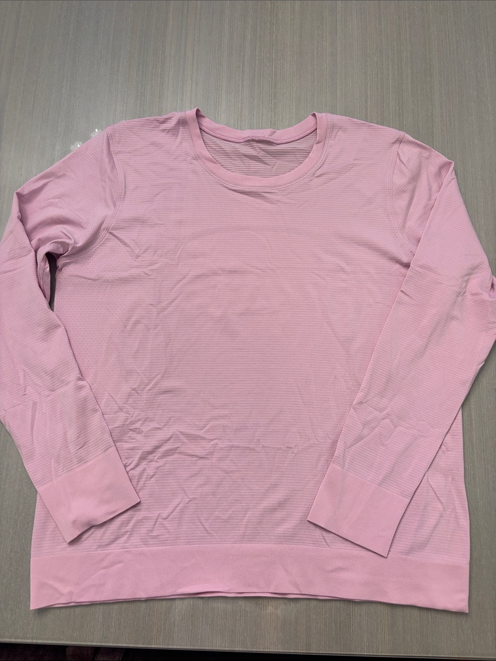 lululemon athletica Women’s Swiftly Relaxed Shirt. Hip Length